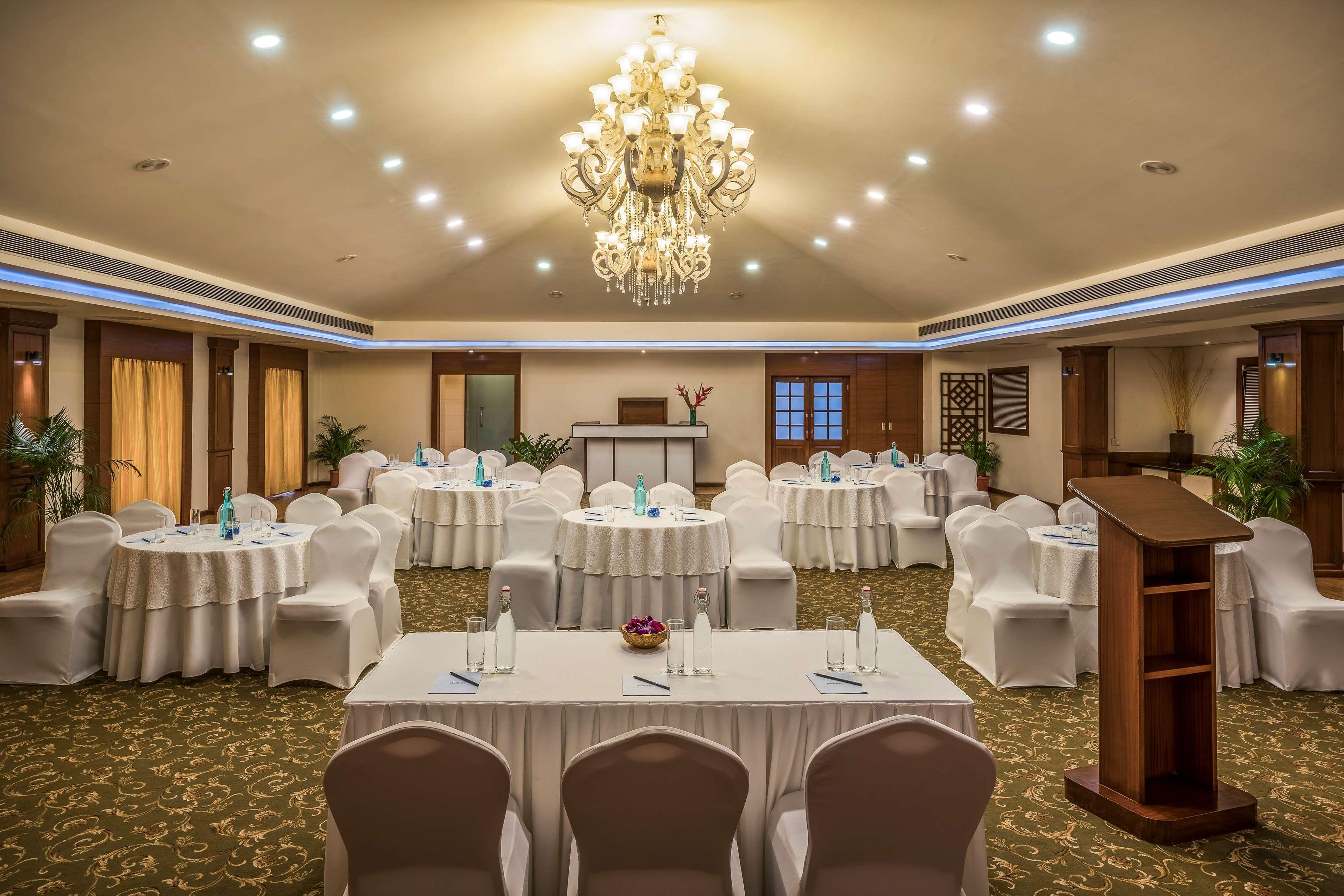 Radisson Goa Candolim Exterior foto